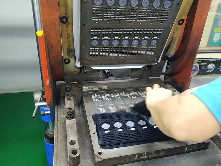硅膠按鍵模具
